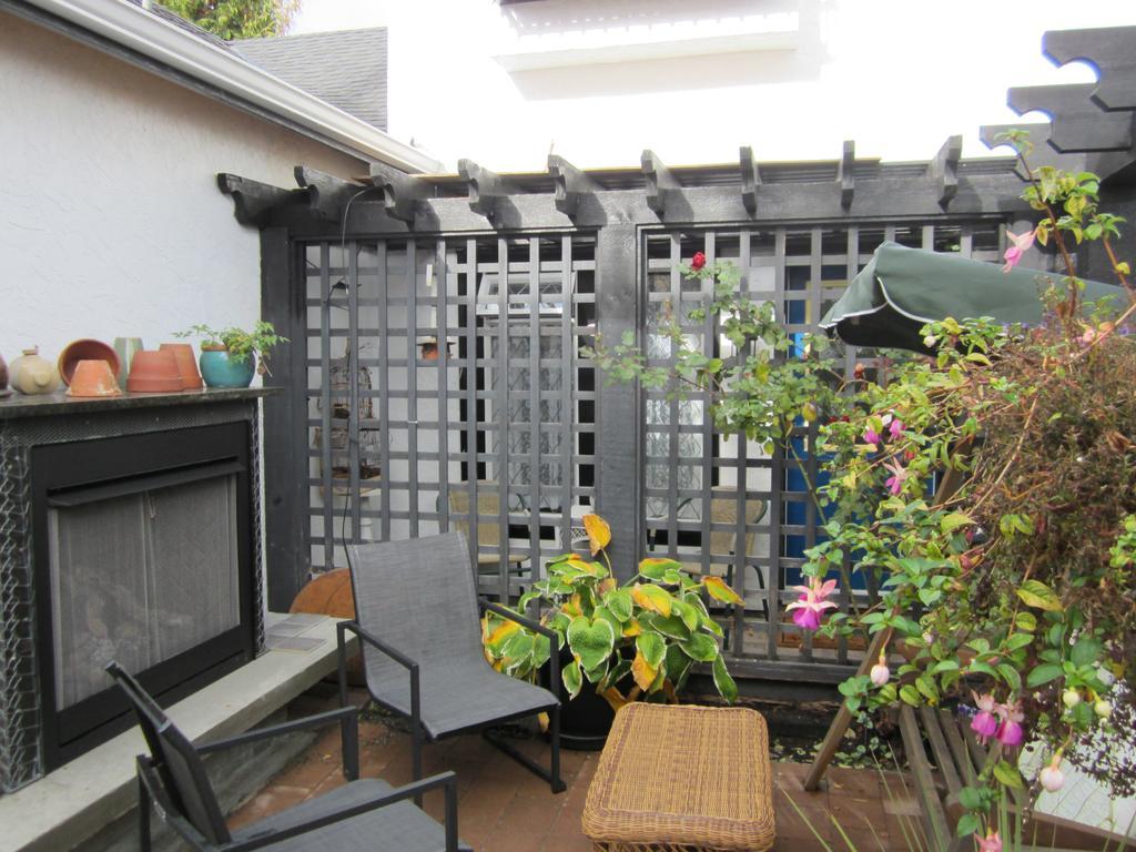 Heathergate Cottage And Suites Victoria Room photo